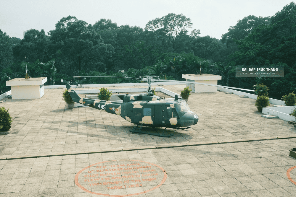 A model of the UH-1 helicopter is placed on the rooftop (Source: Dinh Doc Lap - Independence Palace)
